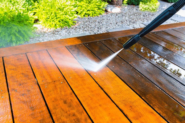 pressure washing wood